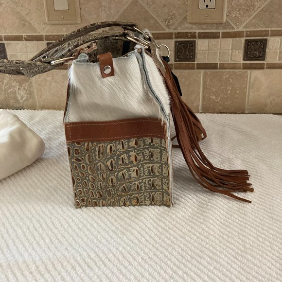 Holy Cow Couture Handbag Hair on Cowhide NWOT - Picture 6 of 12